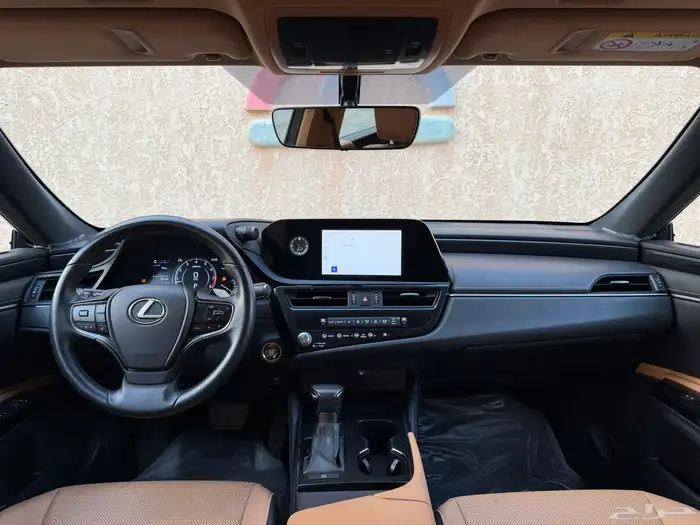 لكزس ES250 موديل 2023 32