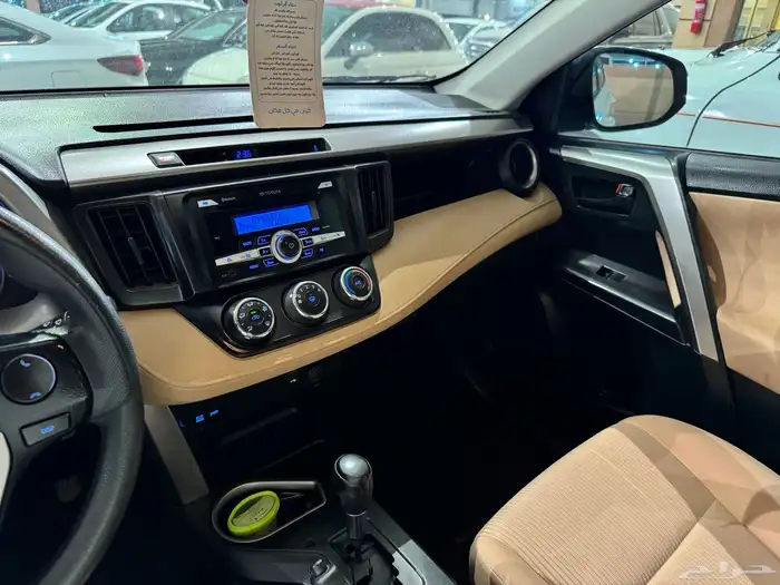 للبيع تويوتا راف فور موديل 2017 6