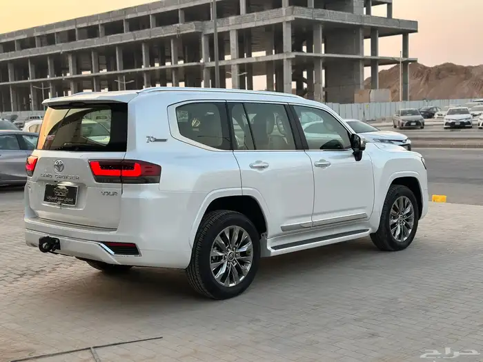 تويوتا لاندكروزر VXR فل كامل توين تيربو 2022 7