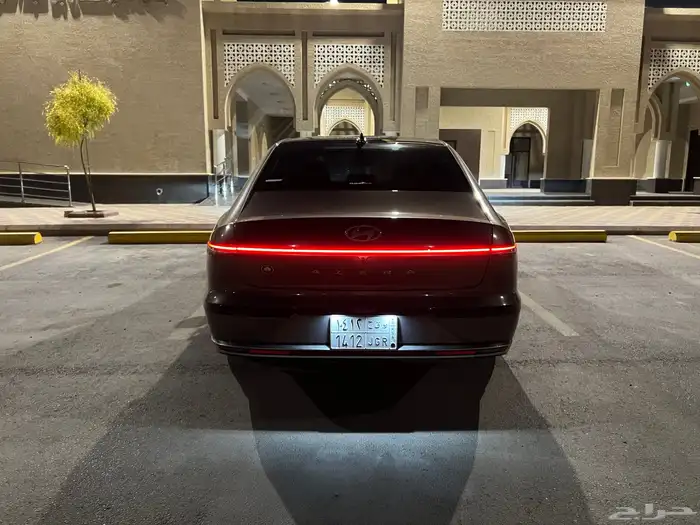 ازيرا بريميوم 2024 ( شبه جديد ) وارد الوعلان 8