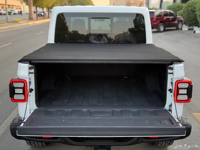 جلاديتور روبيكون 2020 نظيف جدا 20