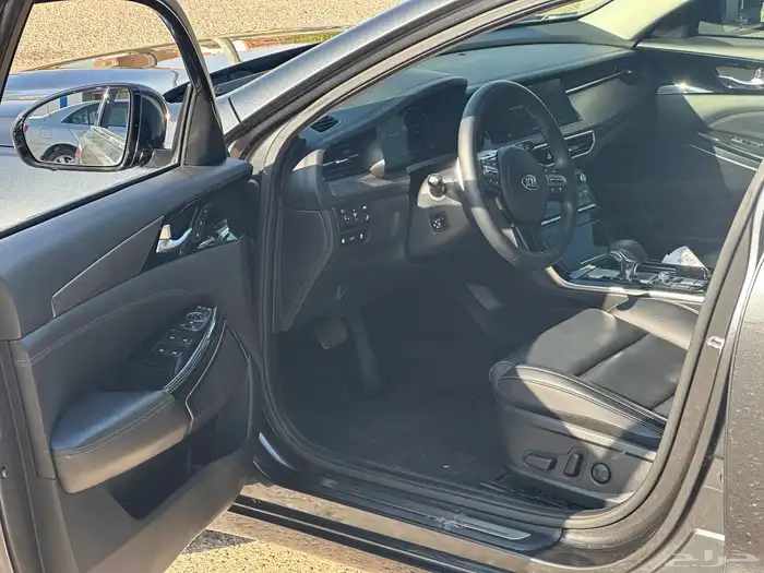 كيا كادنزا 2021 بنزين 6 سلندر بصمه فل عدا الفتحه 7