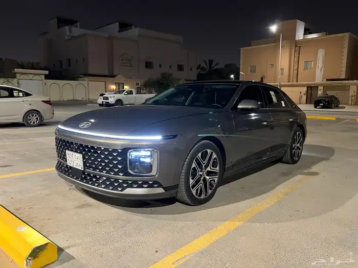 ازيرا بريميوم 2024 ( شبه جديد ) وارد الوعلان 3