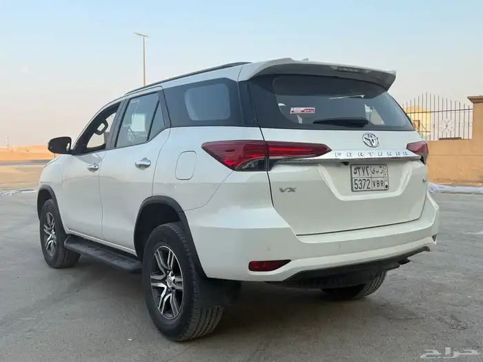 فورشنر VX 2022 سته سرندل 3