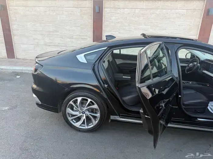 فورد_توروس_2023_تيتانيوم 54