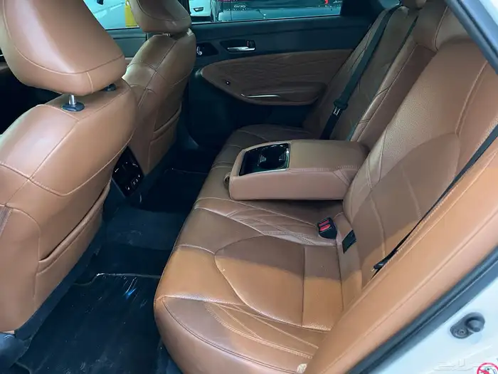 تويوتا افالون 2021 بريميوم فل كامل 8