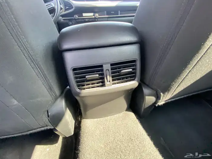 متوفر مجموعة مازدا 3 2024 لازالت تحت الضمان 40