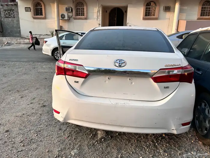 تويوتا كورلا 2015 تشليح او بيع ويتحمل الرسوم 2