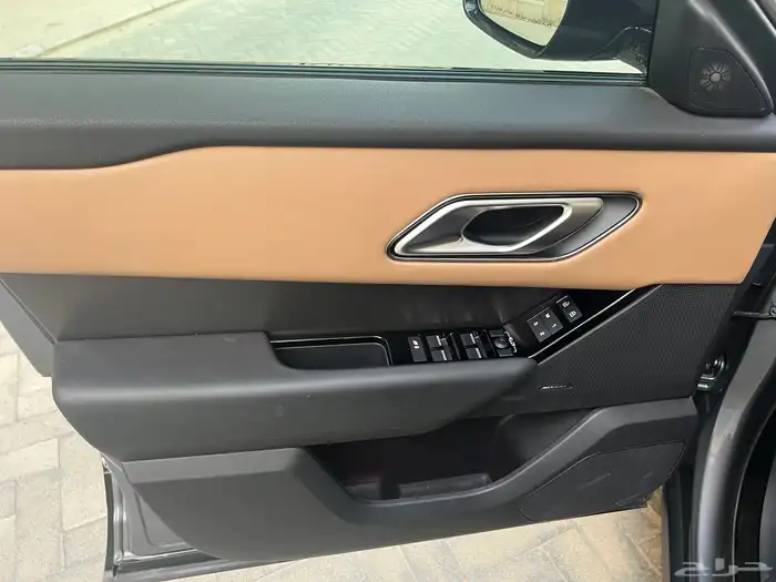 لاندروفر 2025 فيلار p250 مالك اول ممشى 21 الف بحالة الجديد 53