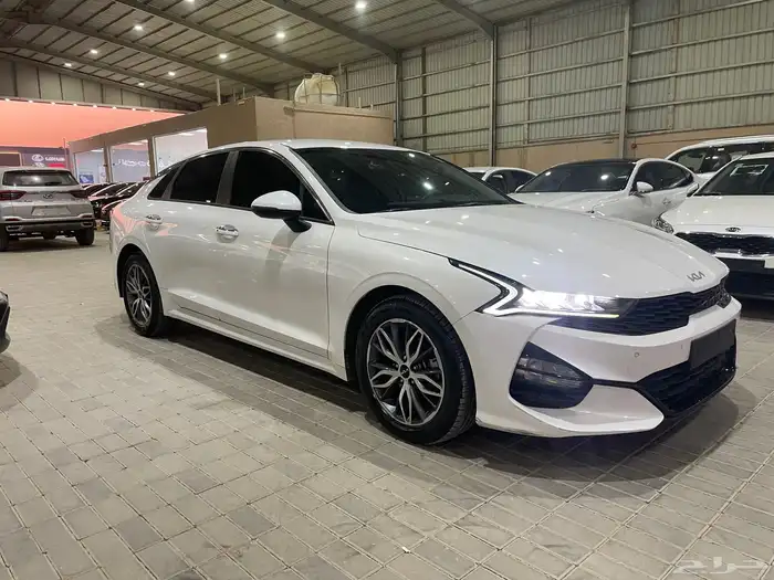 كيا كي 5 2022 قياده ذاتيه ( بنزين ) 2.0L 2
