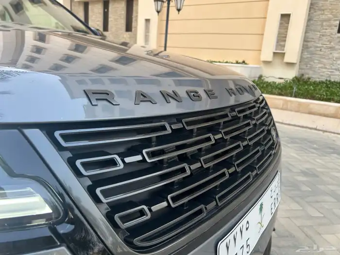 لاندروفر 2025 فيلار p250 مالك اول ممشى 21 الف بحالة الجديد 32