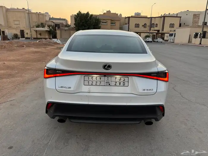 لكزس IS350 فل كامل 2021 5