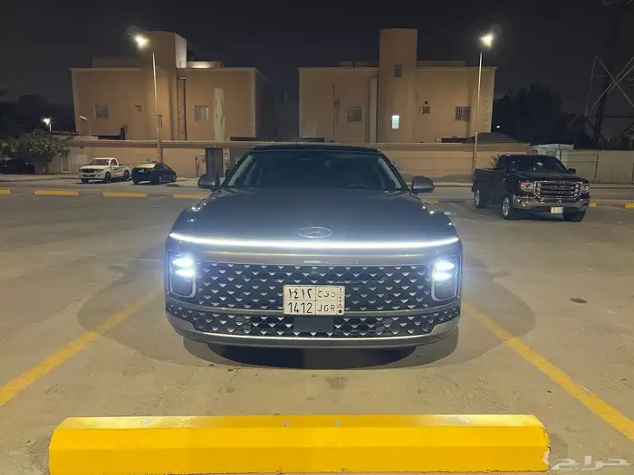 ازيرا بريميوم 2024 ( شبه جديد ) وارد الوعلان 2