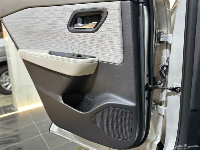 نيسان اكس تريل 7 مقاعد بدون دبل 2025 11