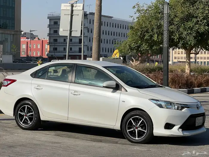 تويوتا يارس موديل 2017 ليمتدد 16