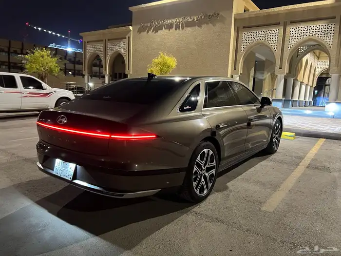 ازيرا بريميوم 2024 ( شبه جديد ) وارد الوعلان 7