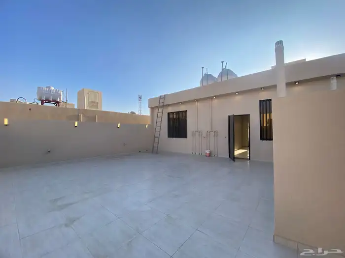 روف علوي بموقع ممتاز جدا جميع الخدمات والضمانات خميس مشيط 27