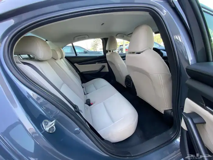 متوفر مجموعة مازدا 3 2024 لازالت تحت الضمان 36