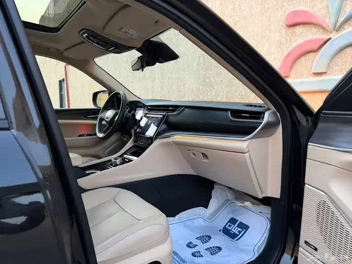 جيب جراند شيروكي ليمتد موديل 2022 وكالة 43