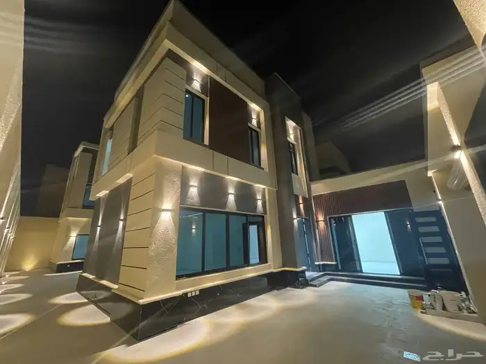 فيلا للإيجار المشرقية حي الجنادرية 1