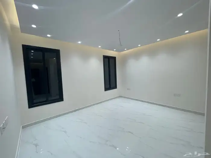 فيلا للإيجار المشرقية حي الجنادرية 21