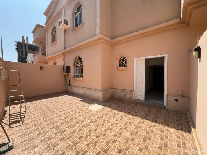 فيلا دوبلكس للإيجار بحي الزهراء بجدة 1