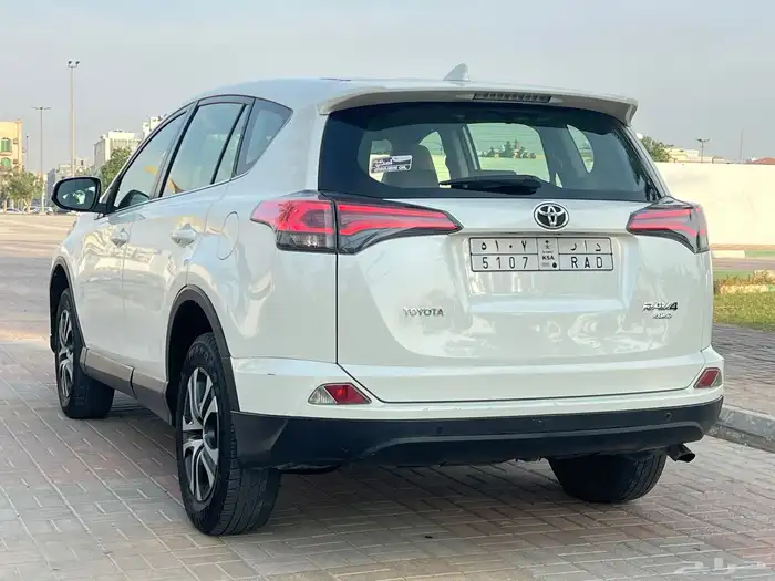 تويوتا راف فور 2018 17