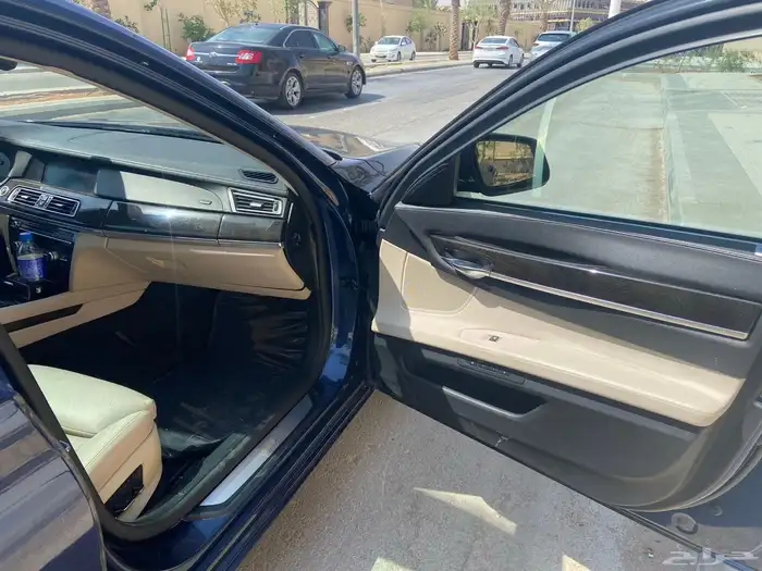 BMW 740 2012 9