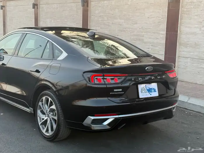 فورد_توروس_2023_تيتانيوم 23