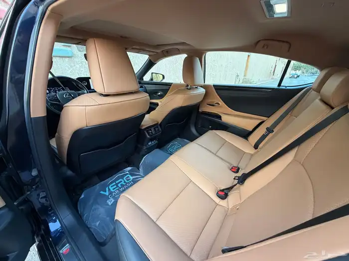 لكزس ES250 موديل 2023 28