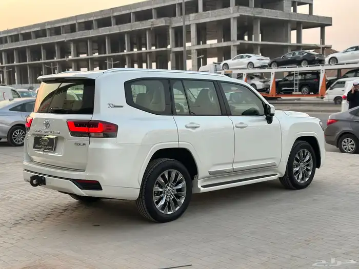 تويوتا لاندكروزر جكسار L3 ابيض 2022 7