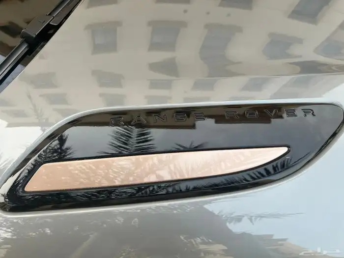 لاندروفر 2025 فيلار p250 مالك اول ممشى 21 الف بحالة الجديد 9