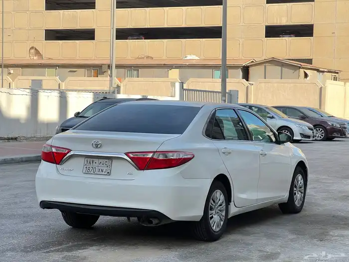 تويوتا كامري GL موديل 2016 13