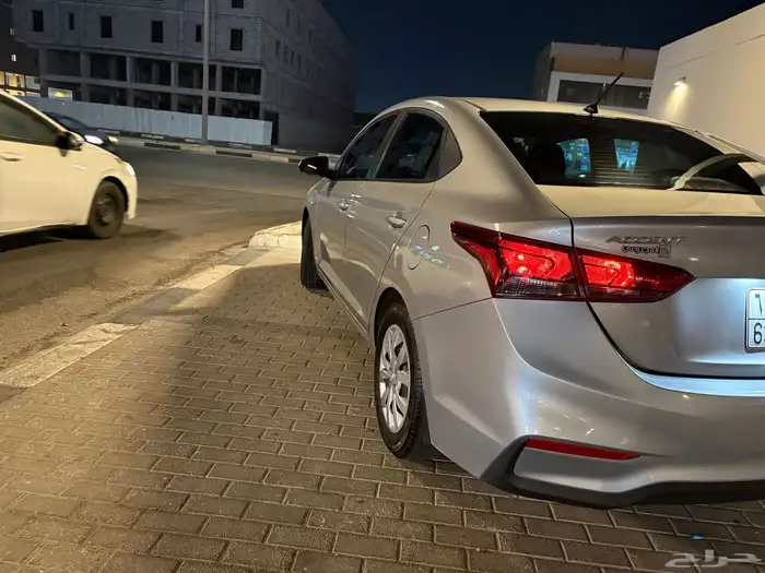 أكسنت 2020 نظيفة جد ا   استعمال شخصي   ممشى 99 ألف 13