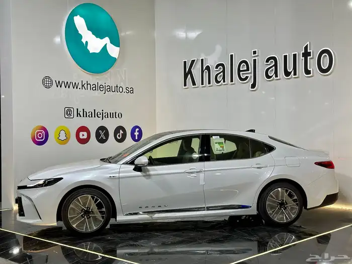 تويوتا كامرى le هايبرد م 2025 1