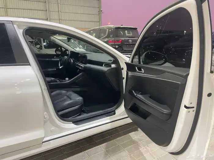 كيا كي 5 2022 قياده ذاتيه ( بنزين ) 2.0L 9