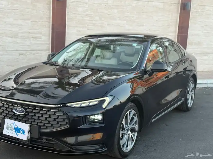 فورد_توروس_2023_تيتانيوم 32