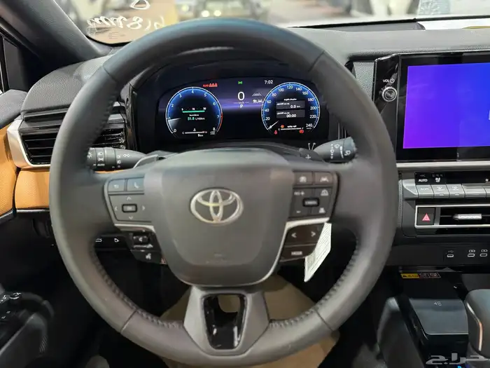 تويوتا   كامري جراندي بنزين 2025 جديد سعودي 140.300 شامل 23