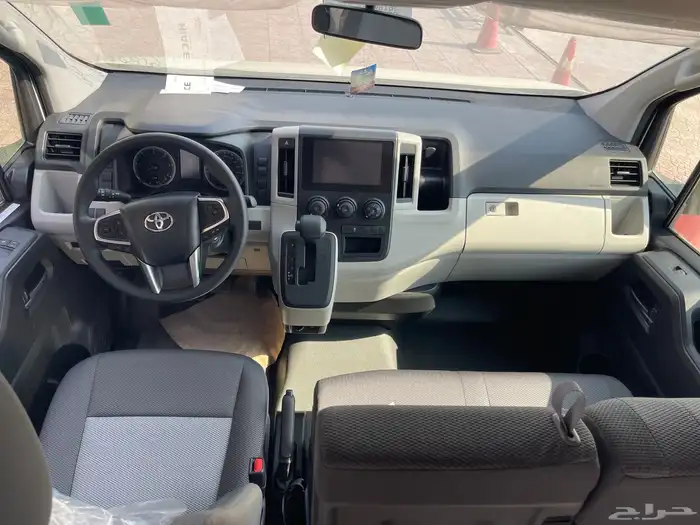 تويوتا باص بضاعة سقف عالي باب منفصل موديل 2026 ديزل 10