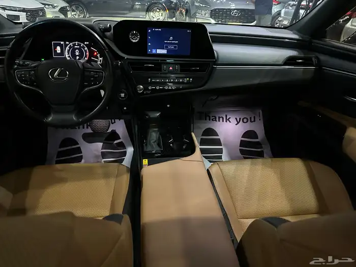 لكزس ES250 موديل 2024 نظيف 18