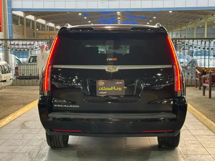 كاديلاك اسكاليد فل كامل طويل 3
