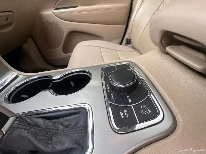 جيب جراند شيروكي2019ليمتيد دبلV6 بانوراما فل كامل نضيف مصين 23