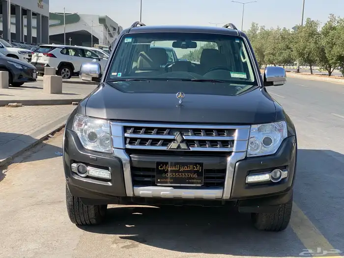 باجيرو GLS V6 فل العلامه الذهبيه 2020 مالك اول بدي وكاله 3