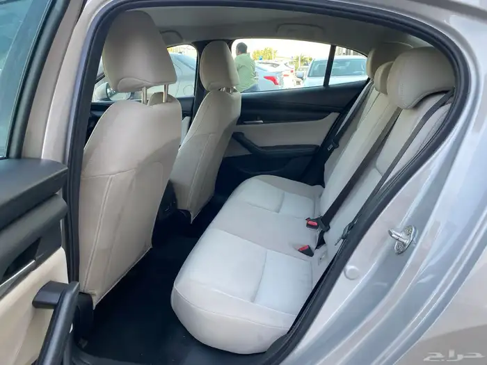 متوفر مجموعة مازدا 3 2024 لازالت تحت الضمان 33