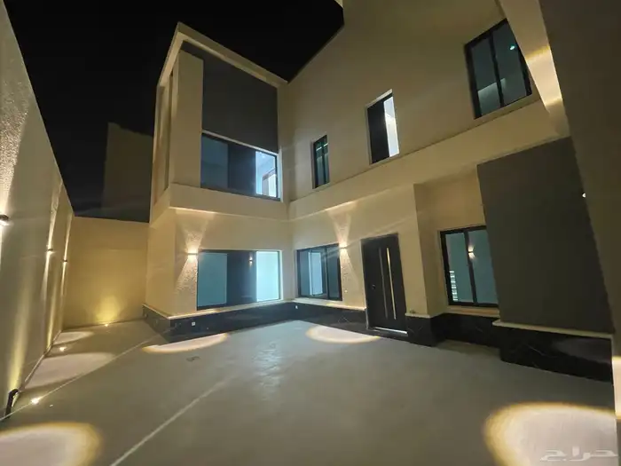 فيلا للإيجار المشرقية حي الجنادرية 3