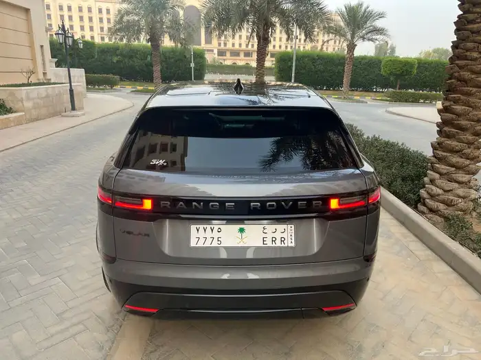 لاندروفر 2025 فيلار p250 مالك اول ممشى 21 الف بحالة الجديد 27