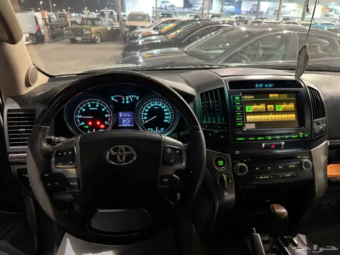 للبيع لاندكروزر فكسار موديل 2010 4