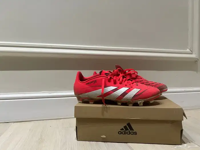 بوت اديداس مستعمل مقاس 44 ب 100 ريال اذا شحن عليك 3