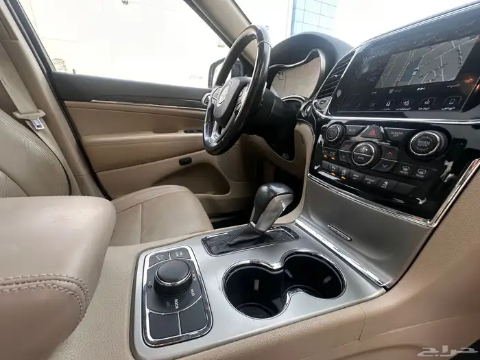 جيب جراند شيروكي2019ليمتيد دبلV6 بانوراما فل كامل نضيف مصين 12