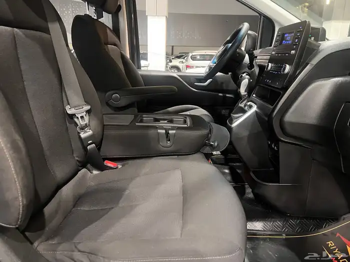 هيونداي ستاريا 2022 (عرض خاص) 9